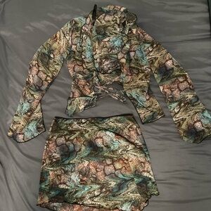 Skirt with matching tie shirt